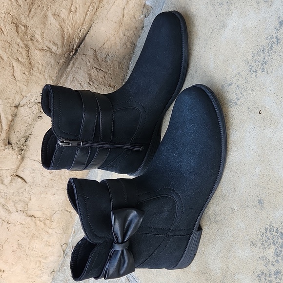 UGG Shoes - UGG Joanie Bow Boot Black Size 5